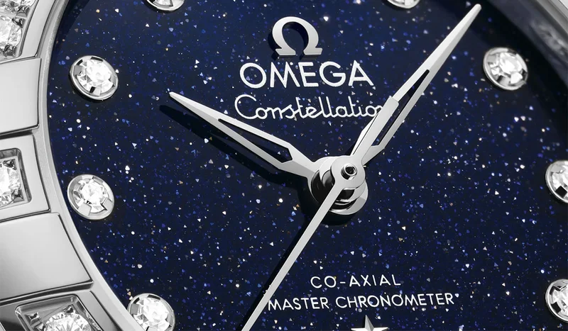 Close up of the aventurine dial,29 mm, steel on steel