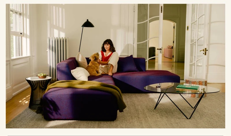 Pictured: The Form Sectional in Sisu by Kvadrat (Blue/Red)