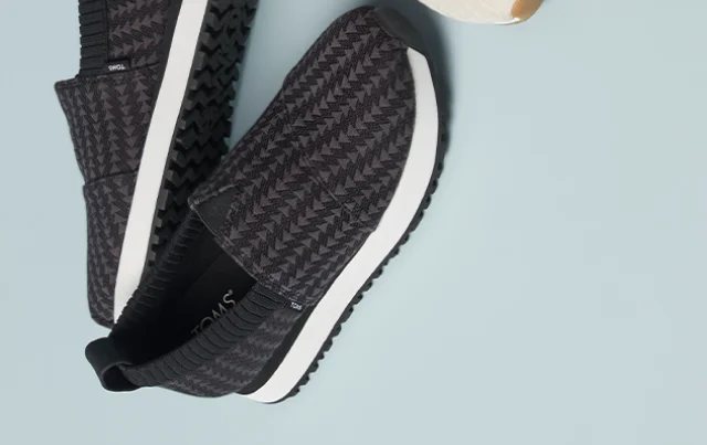 Resident 2.0 Black Triangle Woven Sneaker