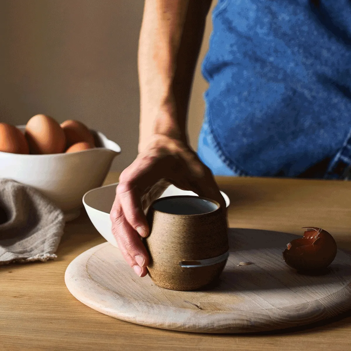EGG SEPARATOR