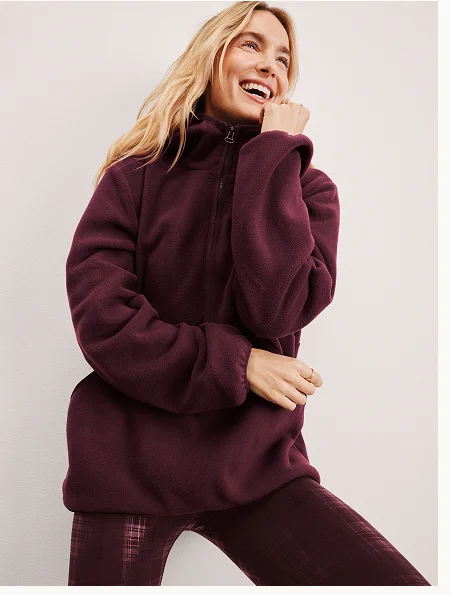 Explorer Half Zip Pullover in Dark Cherry