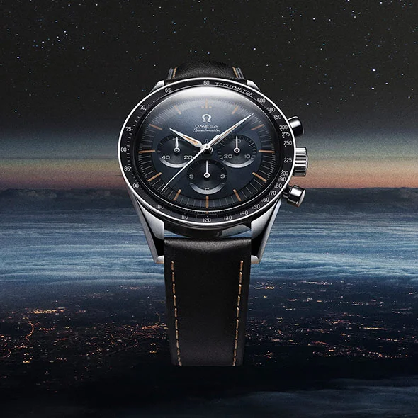 Speedmaster First OMEGA in Space, black leather strap.