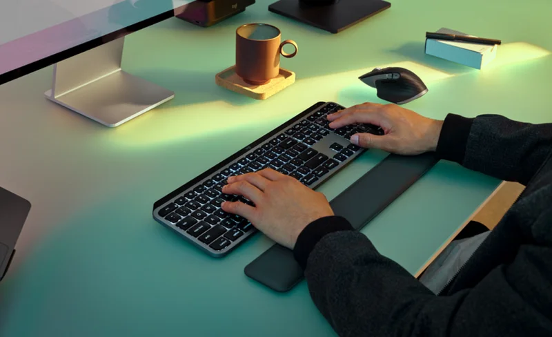 Hands on Keyboard