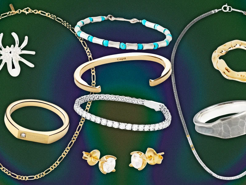 Image may contain: Accessories, Jewelry, Bracelet, Diamond, Gemstone, Necklace, Ornament, Locket, and Pendant