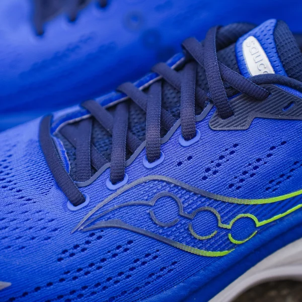 Saucony Hurricane 25