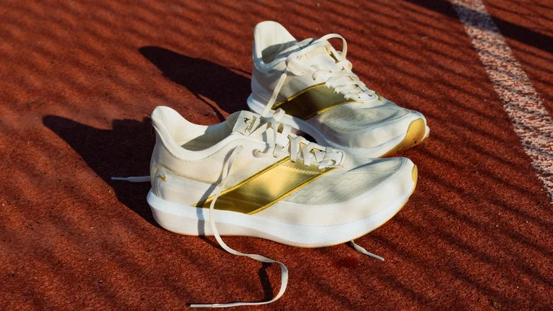 Image may contain: Clothing, Footwear, Shoe, and Sneaker Image may contain: Clothing, Footwear, Shoe, and Sneaker
