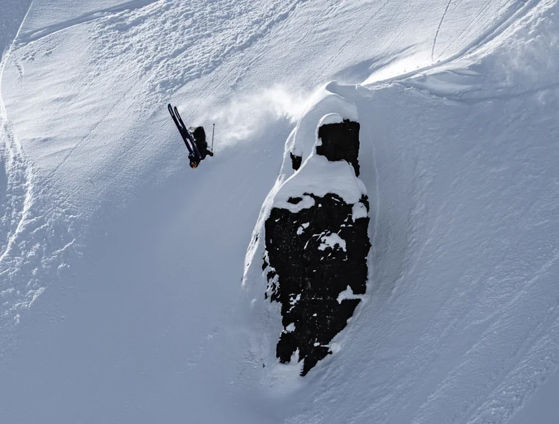 Manon Loschi sending it off a rock at the Natural Selection Tour