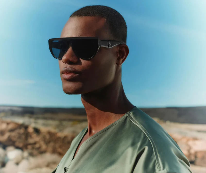 Men’s look with eco-nylon shirt