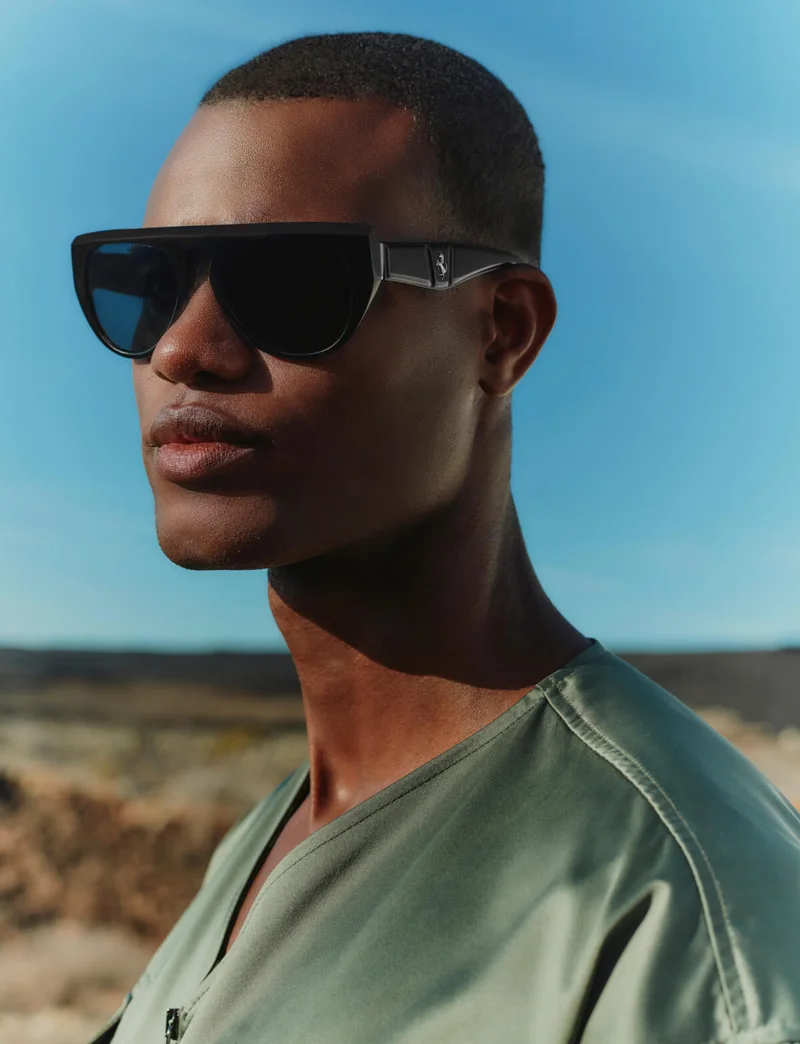 Men’s look with eco-nylon shirt