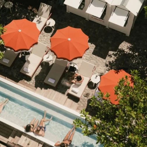 Popup pool in Paris