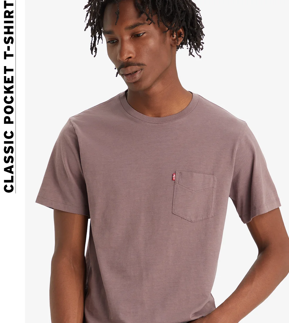 SHOP CLASSIC POCKET T-SHIRT