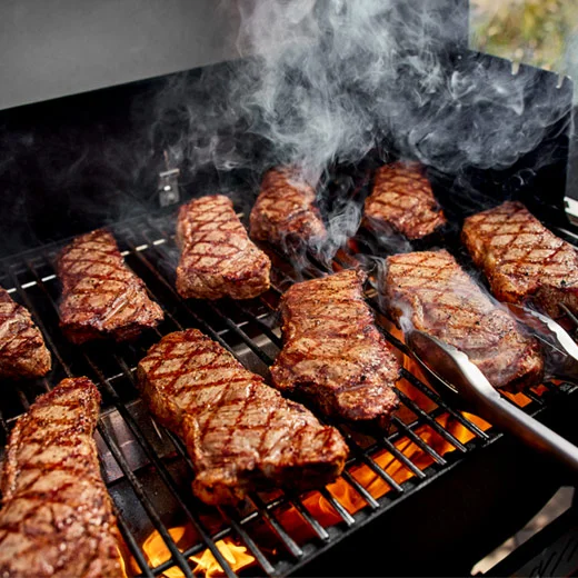 Keep more food on the flame with the full grate sear zone
