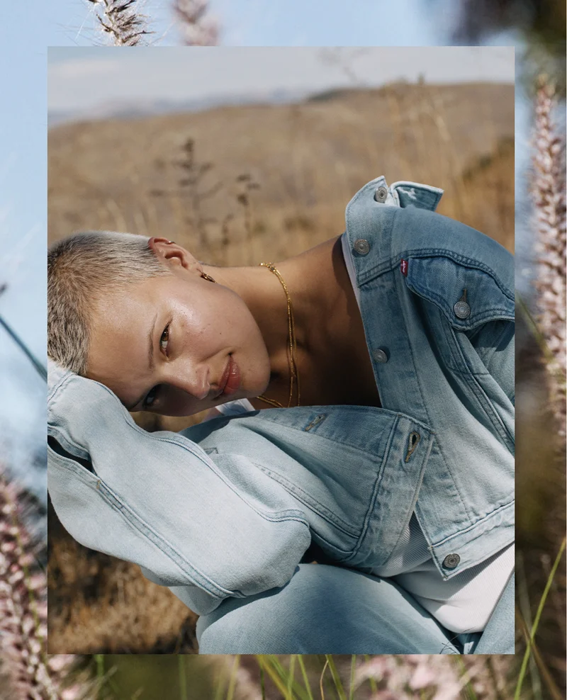 LIGHTWEIGHT AND LAYERED