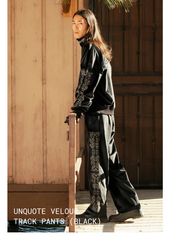UNQUOTE VELOUR  TRACK PANTS (BLACK)