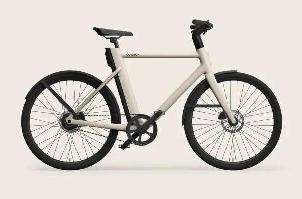 Animated side view of a Cowboy Cruiser e-bike alternating with a Cruiser ST.