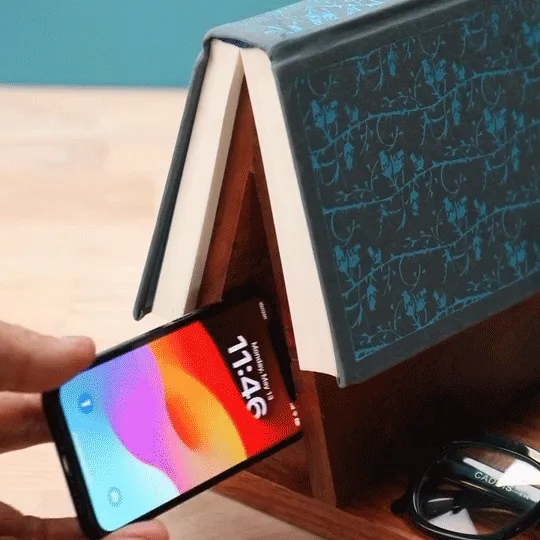 Book Nook™ Reading Valet