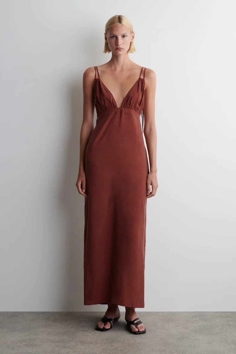 DRESS