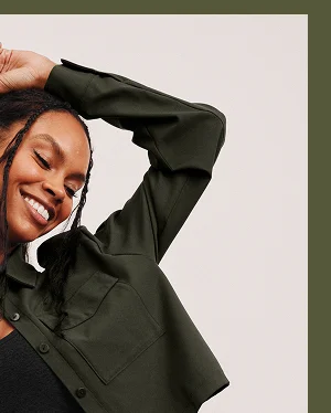 Midtown Cropped Jacket in Olive Ink