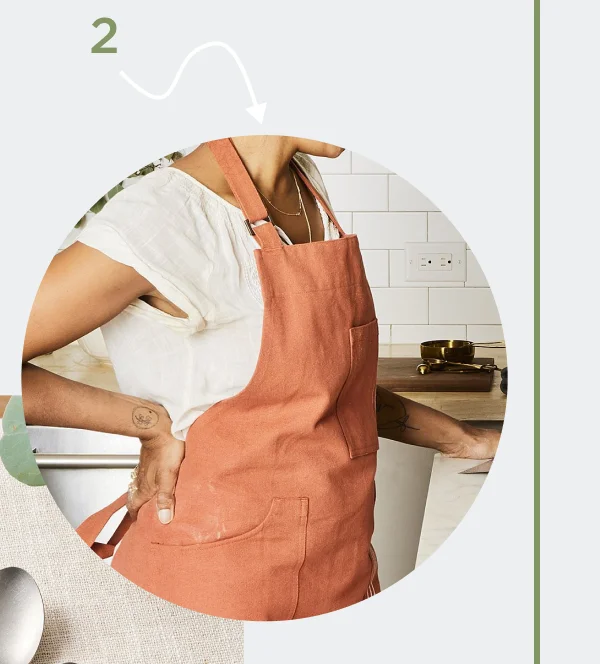 GIVE TWO ULTIMATE APRON