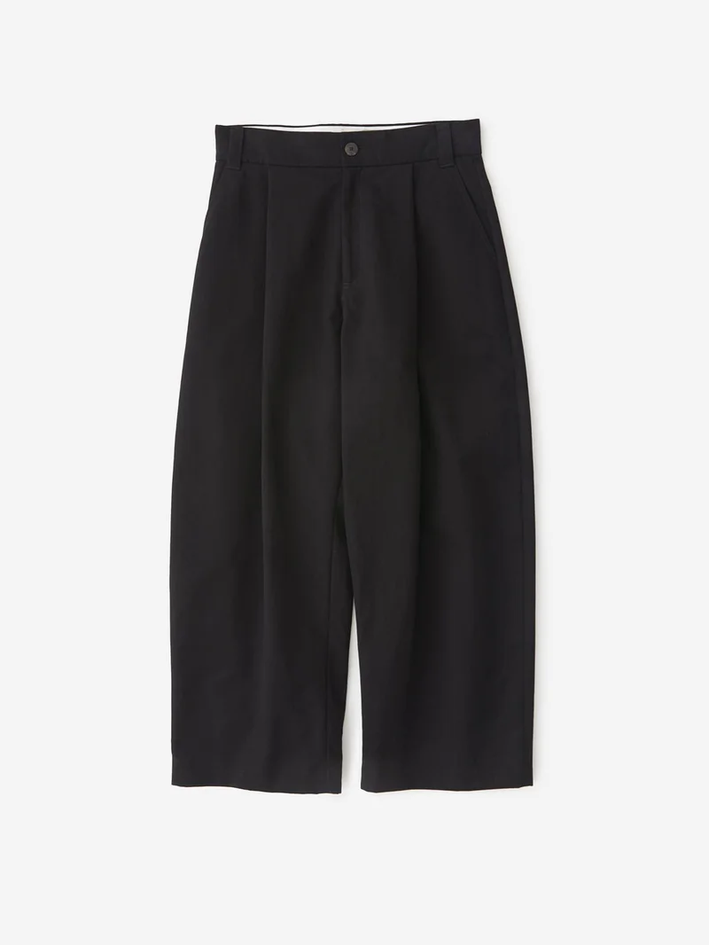 Image of Studio Nicholson Sorte Deep Pleat Volume Pant - Black