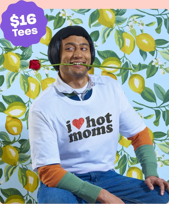 I Love Hot Moms 1989 T-Shirt