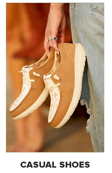 CASUAL SHOES