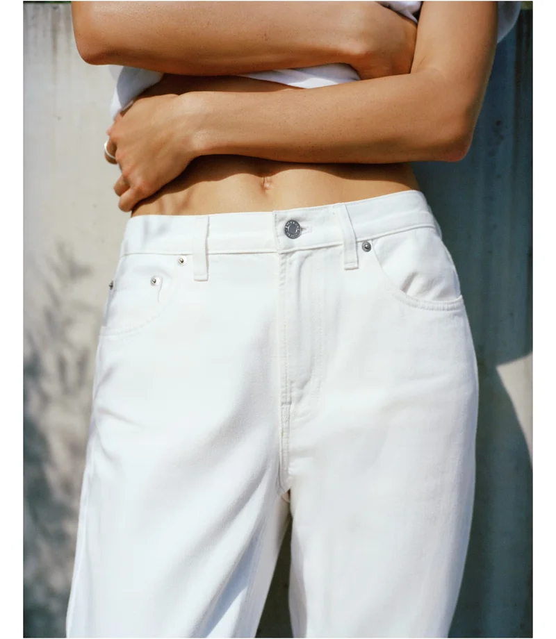 The Super-Soft Relaxed Jean[IMAGE]