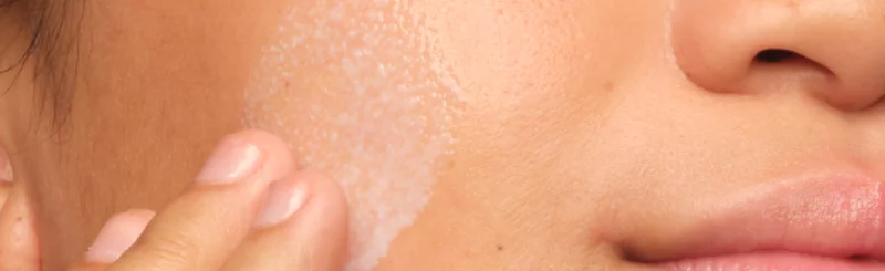 Mercedes applying Saccharomyces Ferment 30% Milky Toner