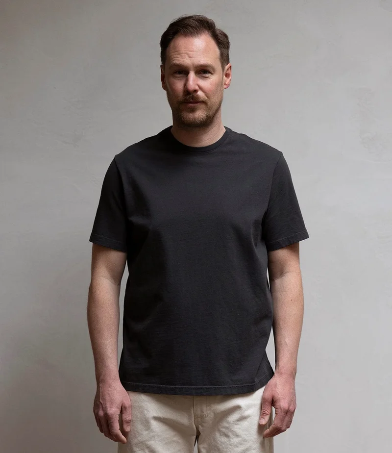 Image of Standard T-Shirt Faded Black