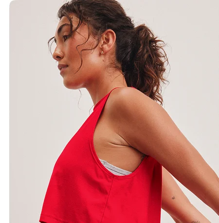 Featherweight Minimal Cropped Tank in Candy Apple Red Heather