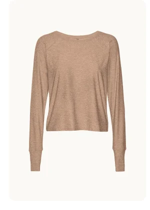 Featherweight Daydreamer Pullover in Desert Sand
