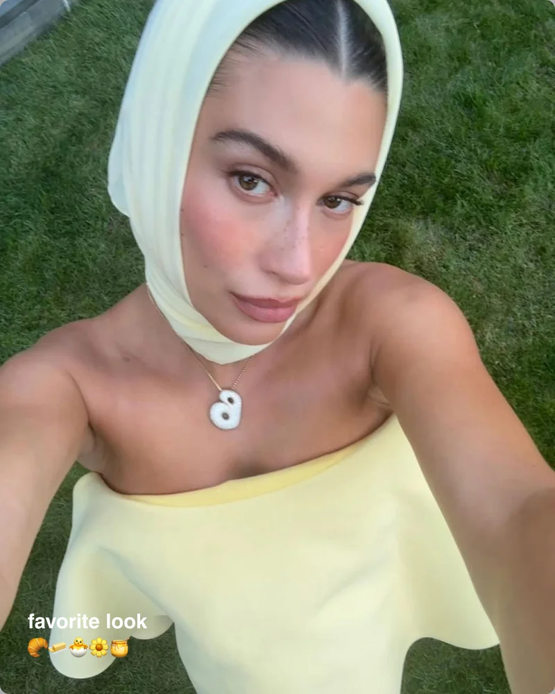 favorite look: 🥐🧈🐣🌼🍯