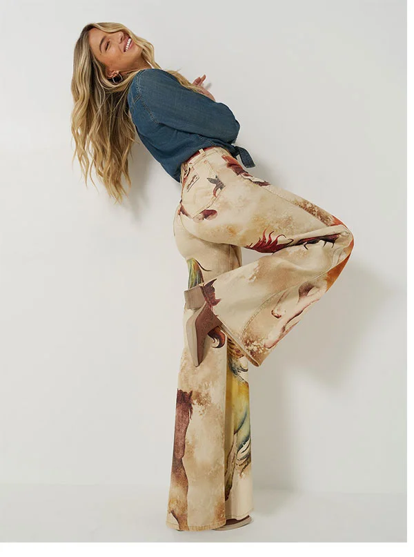 Wrangler x Lainey Wilson Horse Cheeky Wide Leg Jean