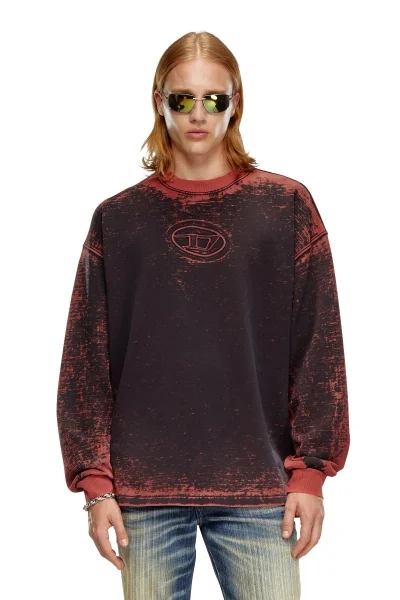 Hoodies & Sweatshirts