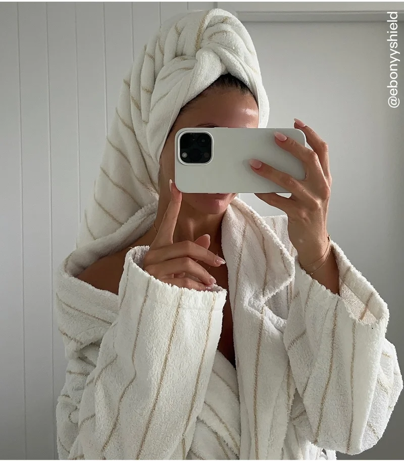 Biscuit Robe