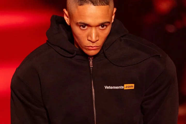 ⚖️ Vetements Too