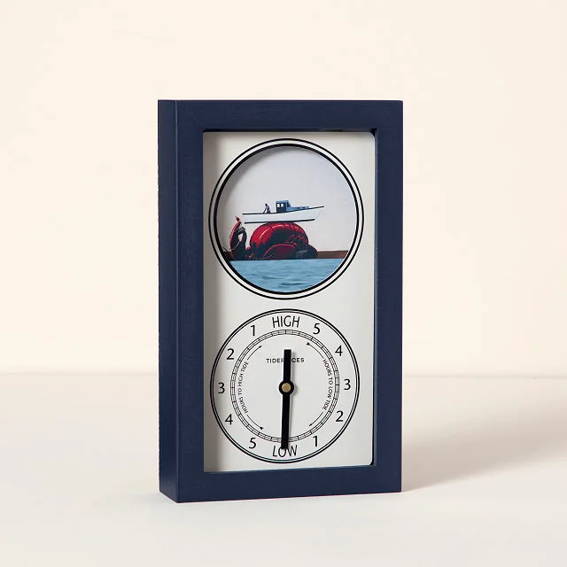Seaside Surprise Moving Tide Clock
