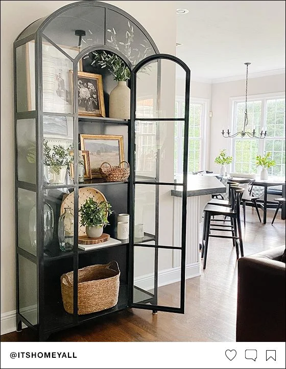 ventana cabinet
