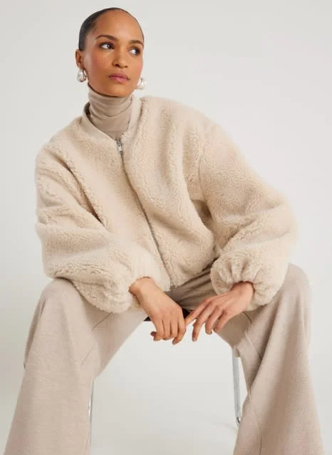 Coats & Jackets
