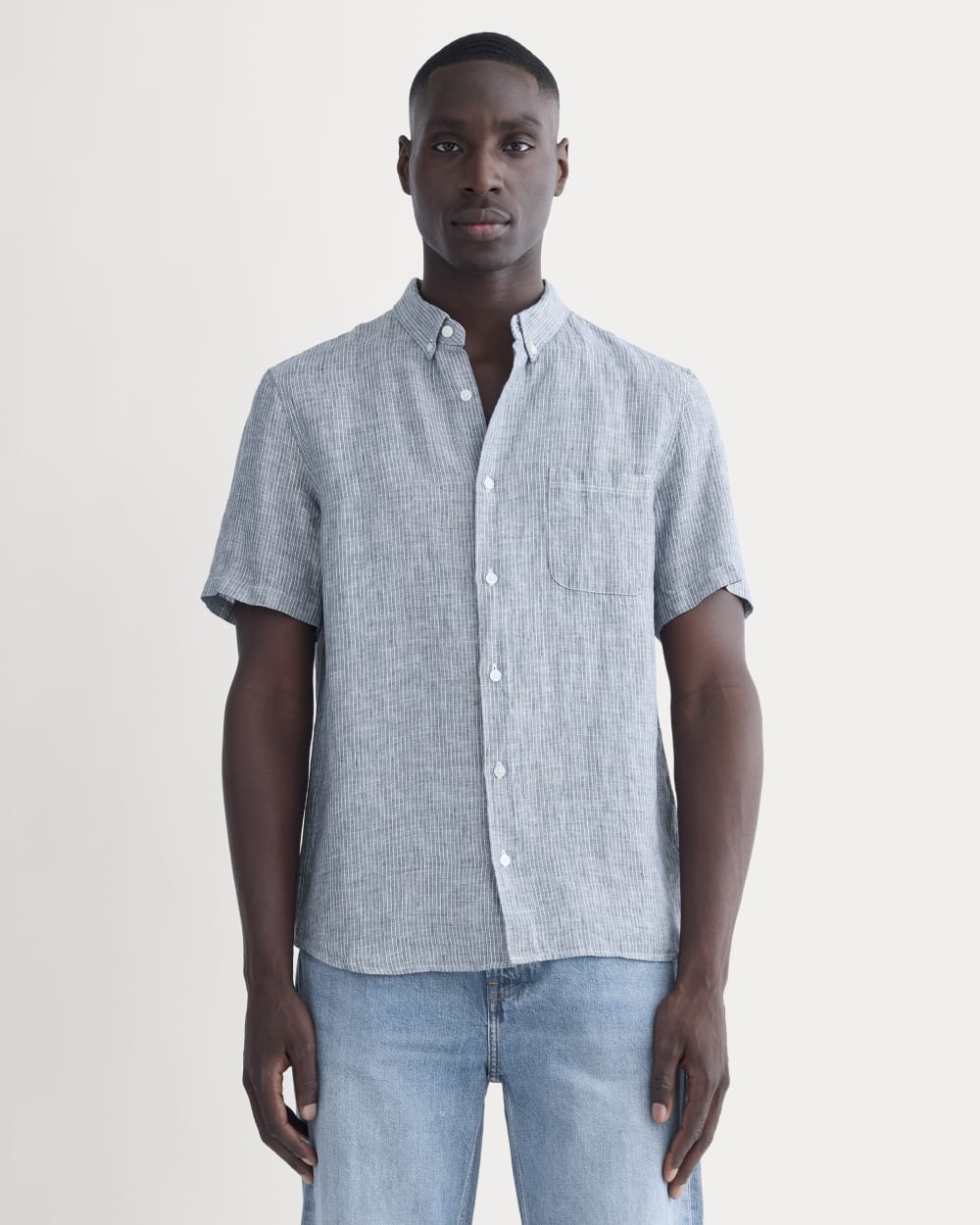 Image of The Classic Short-Sleeve Shirt in Linen | White / Blue