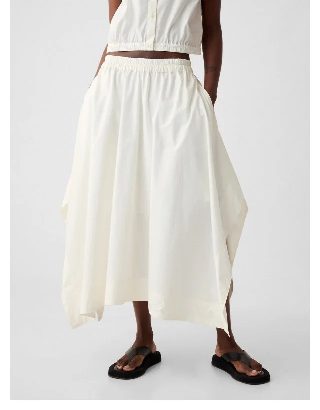 Display images to show real-time content