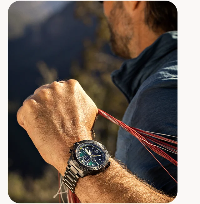 Promaster of Team Air, Jeff Shapiro wears a Promaster Navihawk A-T as he prepares to take flight paragliding.