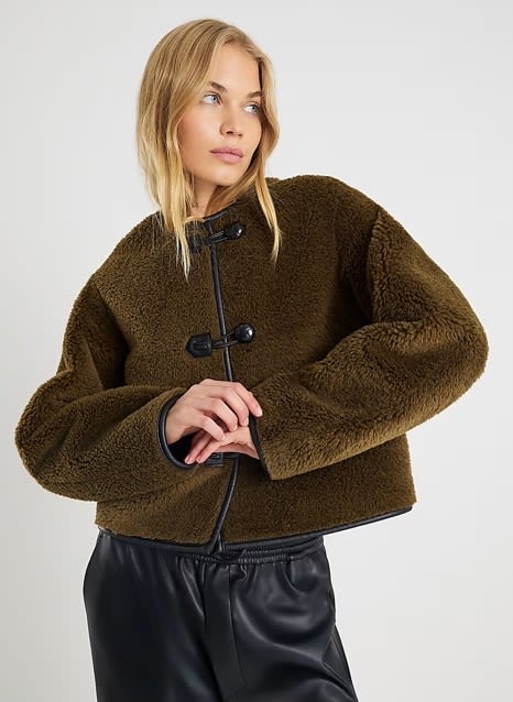 Coats & Jackets