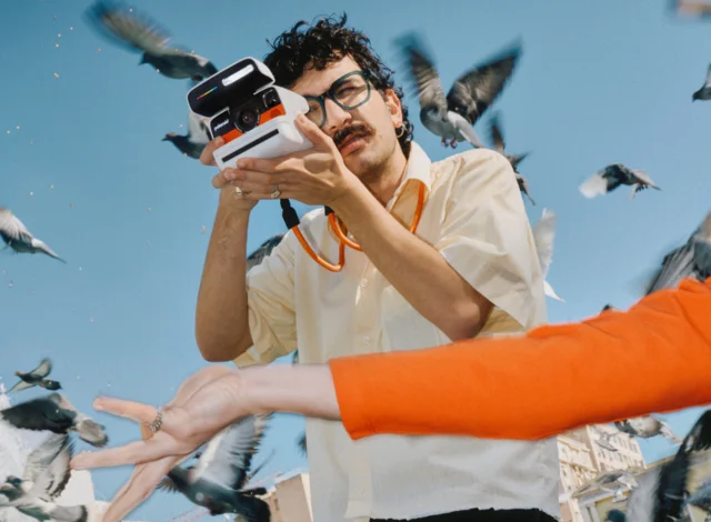Introducing the Polaroid Flip <br> The camera for an analog life.
