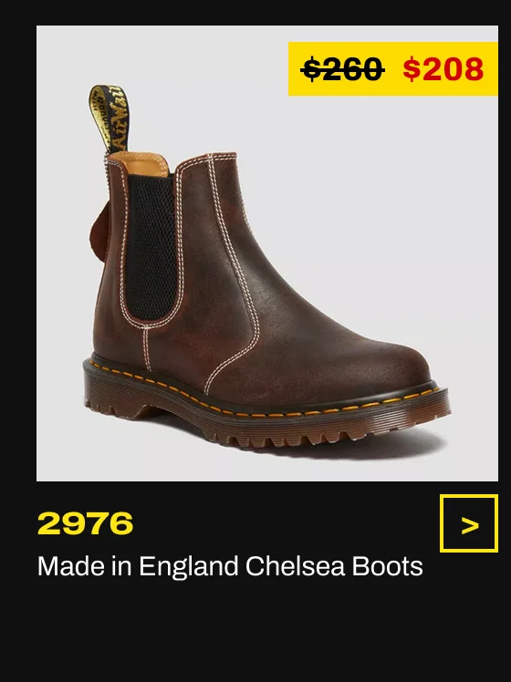 2976 Made in England Wax Commander Chelsea Boots