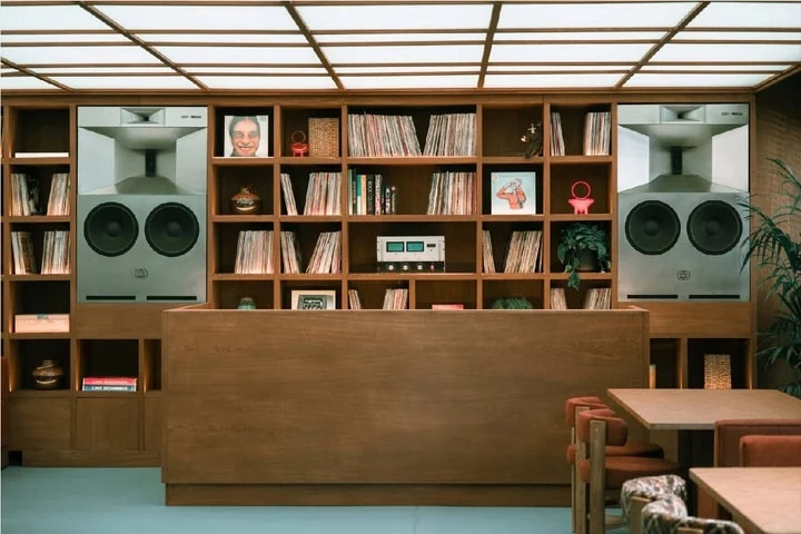 🎶 Giorgia Longoni Studio Brings Retro Warmth to Milan's MOGO Hi-Fi Bar
