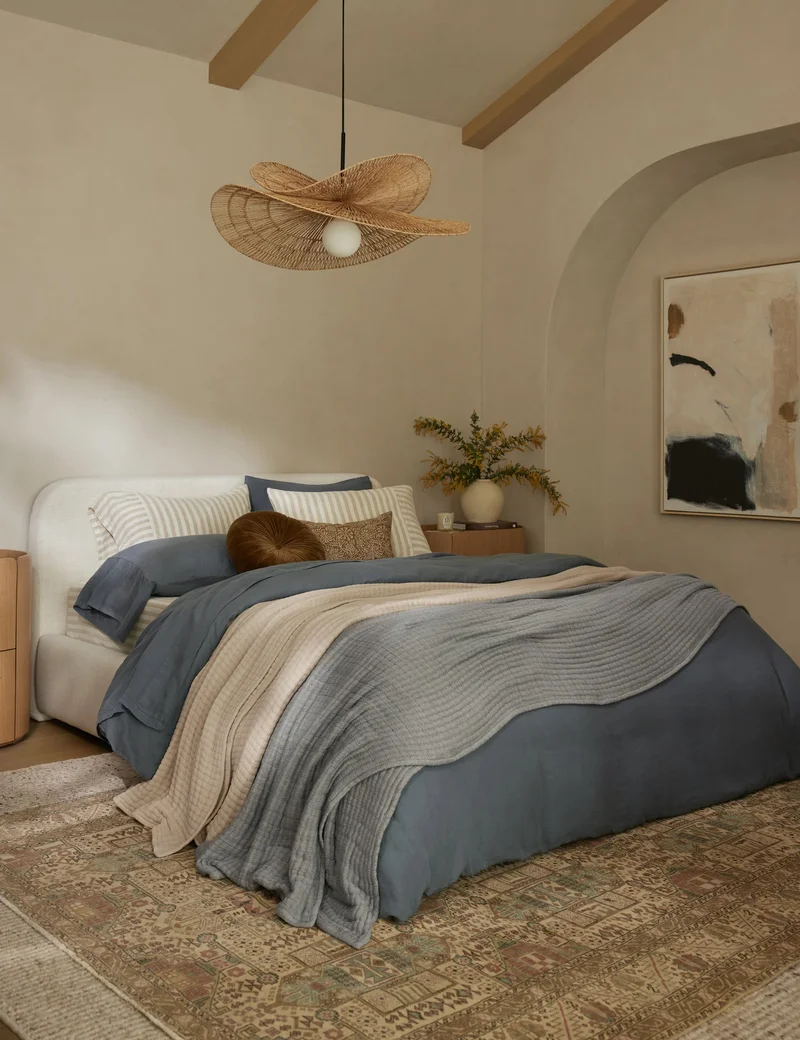Image of Nabiha Platform Bed