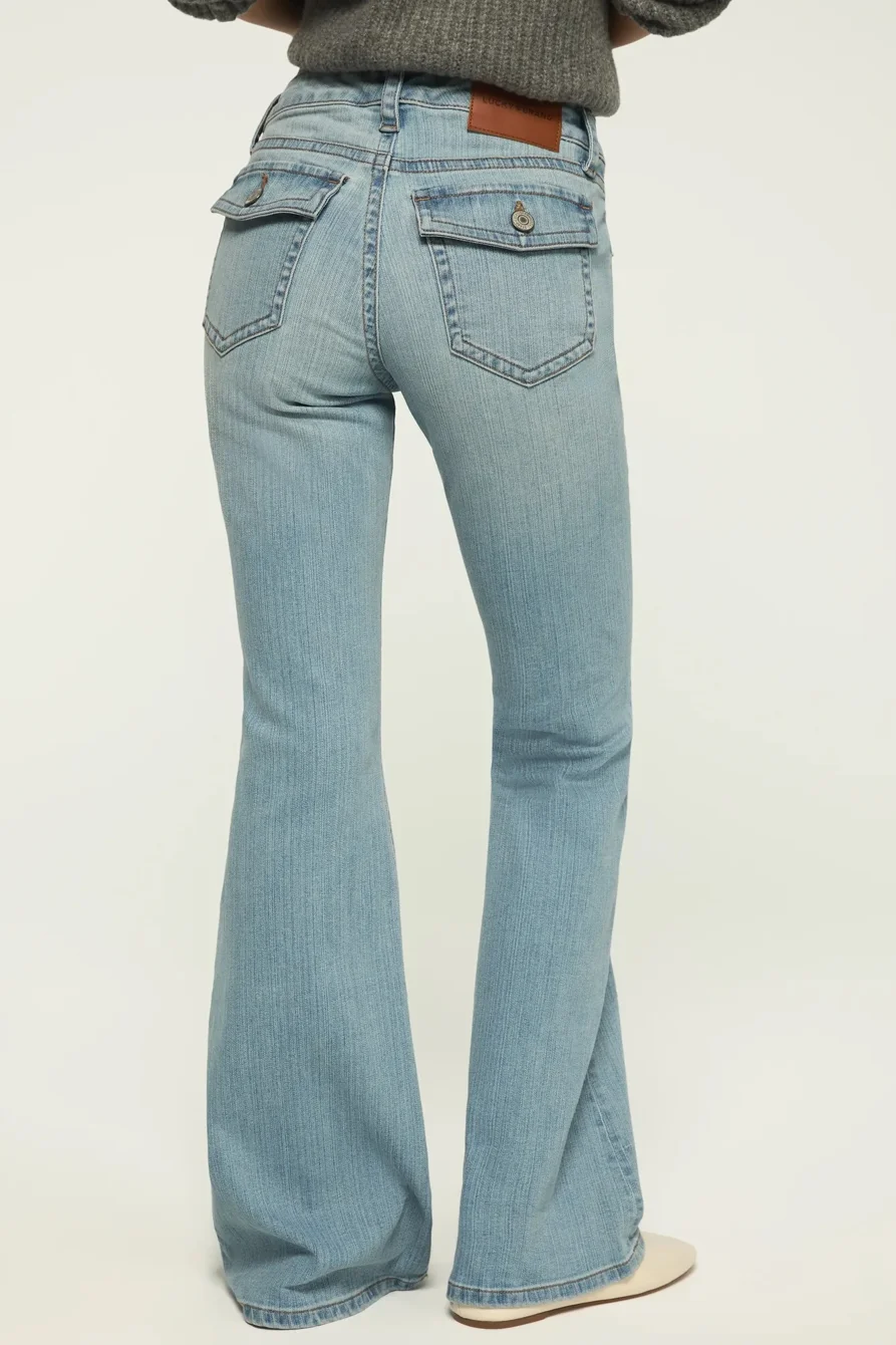 Image of Lucky Brand Low Rise Flare - Women's Pants Denim Flare Flared Jeans in Imagined Indigo Wash