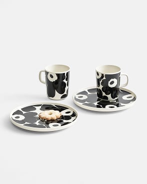 Oiva / Unikko Mug and plate set Oiva / Unikko Mug and plate set
