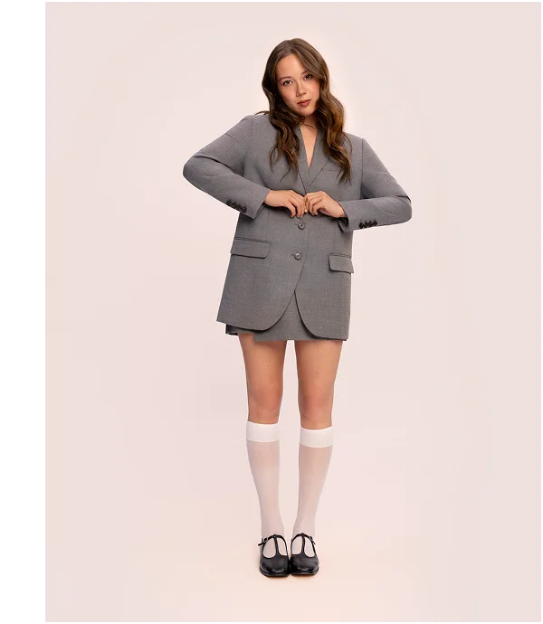 Image | Laufey in the Blazer in Tailor Twill | Heater Graphite